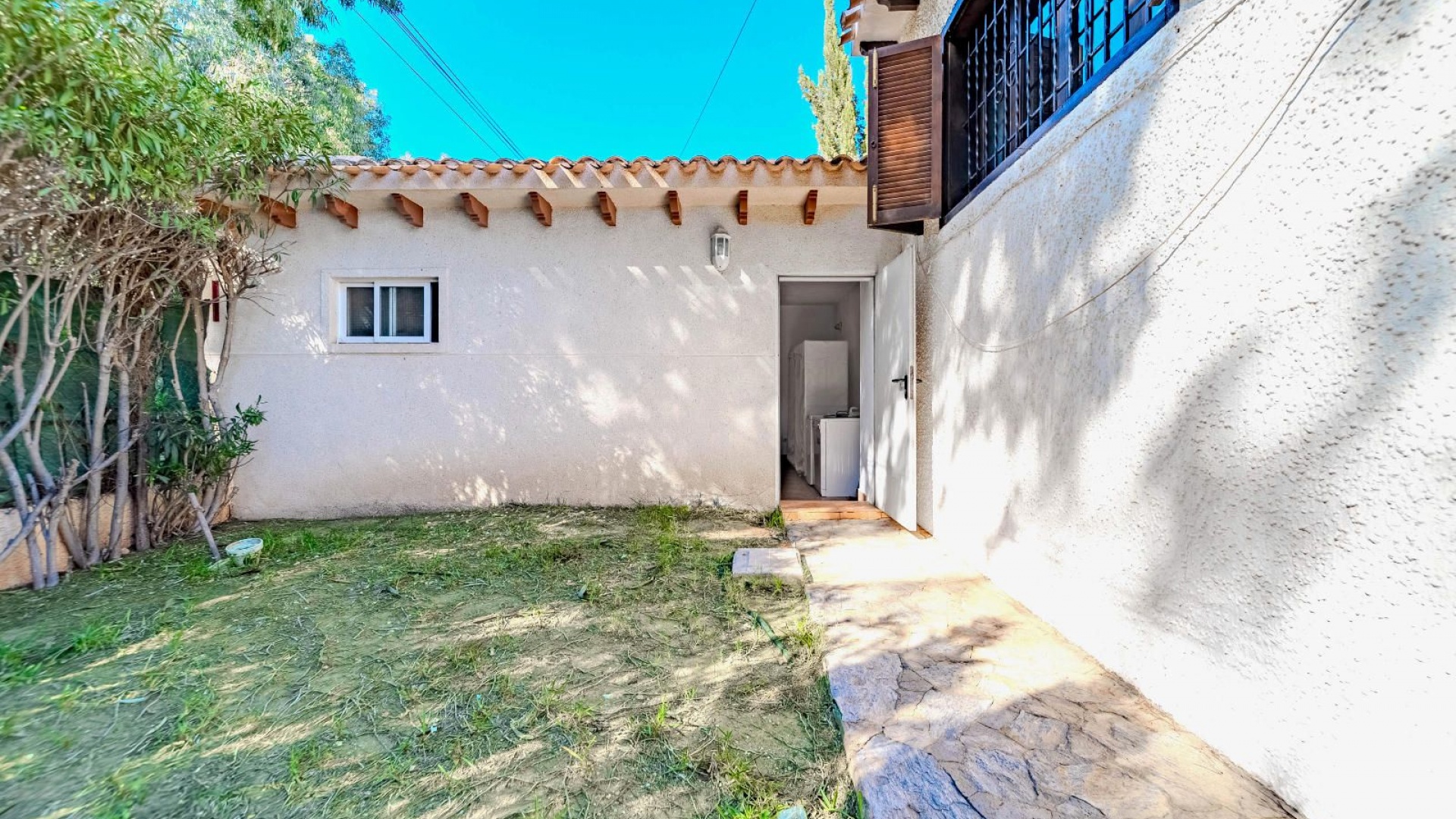 Resale - Villa - Playa Flamenca - beachside playa flamenca