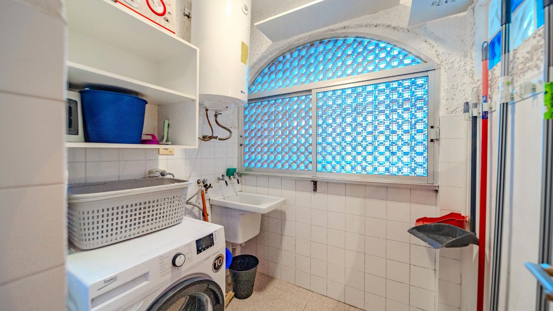 Resale - Villa - Playa Flamenca - beachside playa flamenca