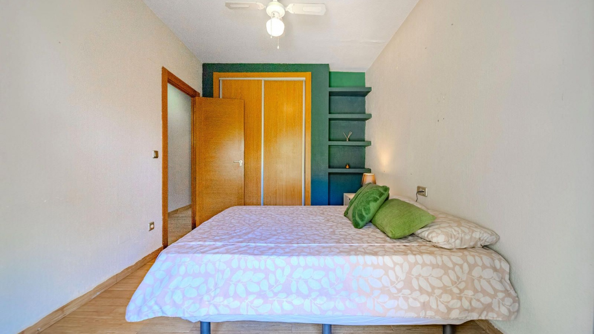 Resale - Villa - Playa Flamenca - beachside playa flamenca