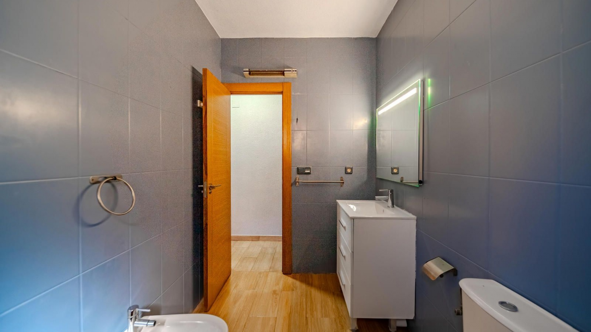 Resale - Villa - Playa Flamenca - beachside playa flamenca