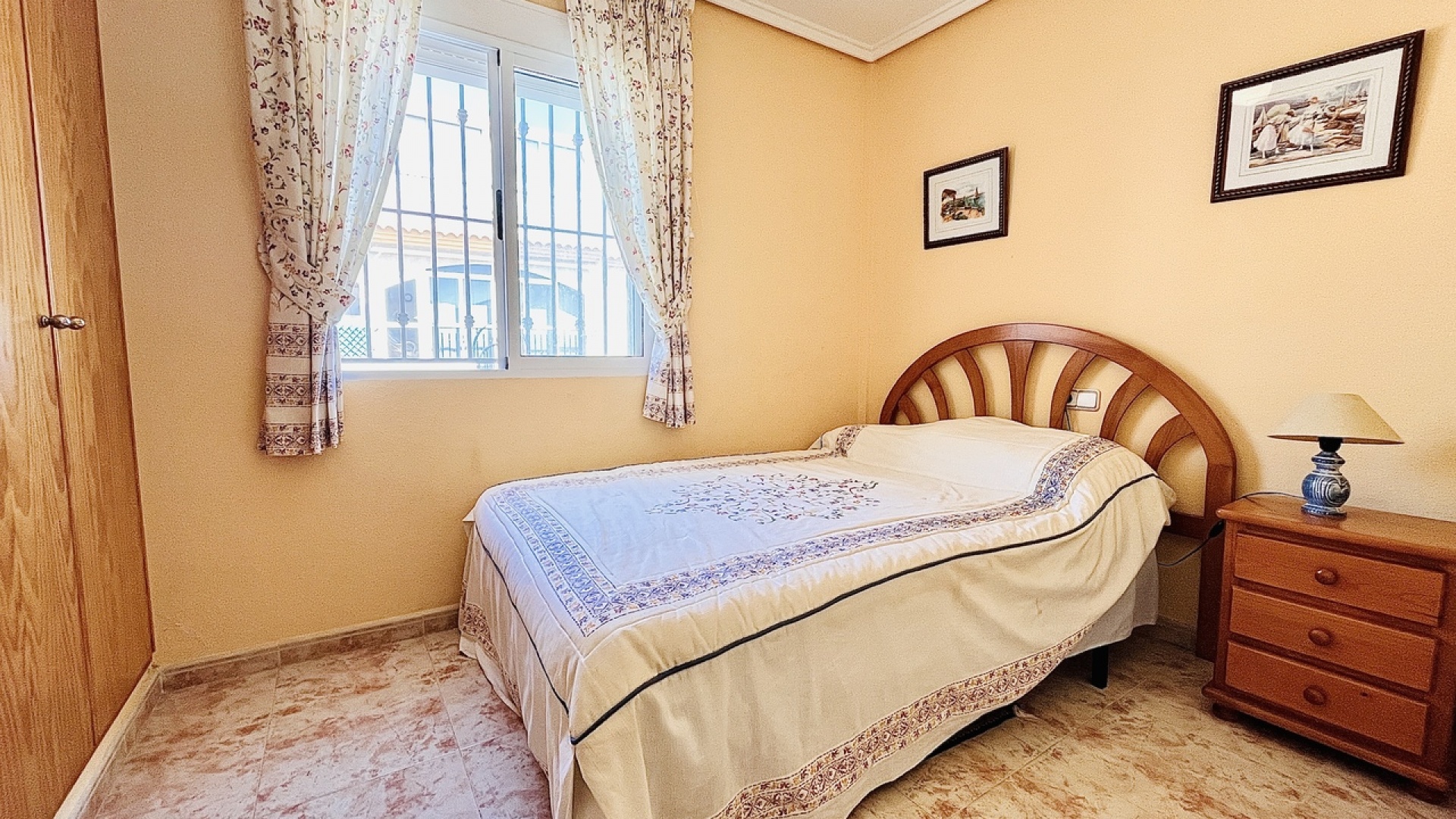 Resale - Villa - Playa Flamenca - iria