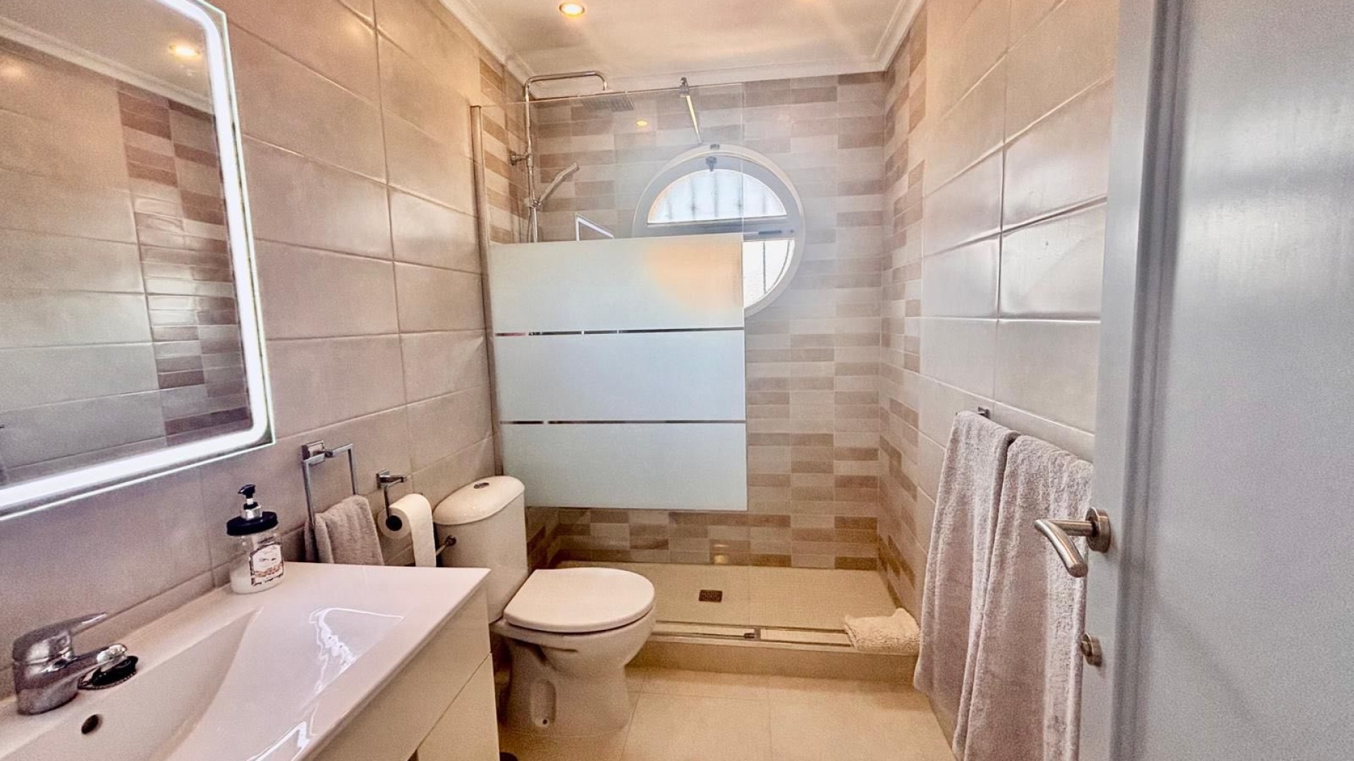 Resale - Villa - Playa Flamenca - iria