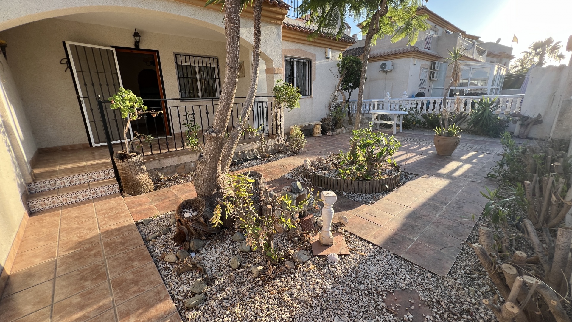 Resale - Villa - Playa Flamenca - iria