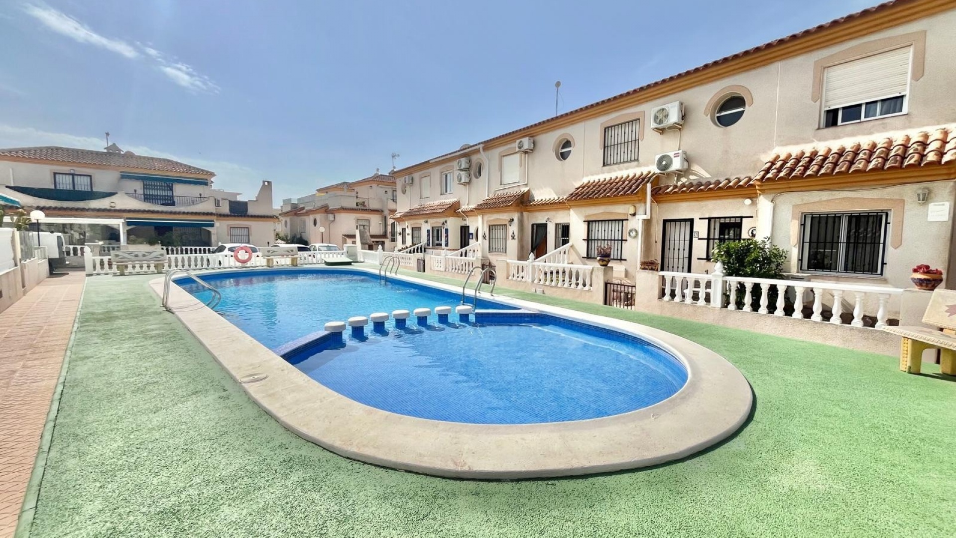 Resale - Villa - Playa Flamenca - iria