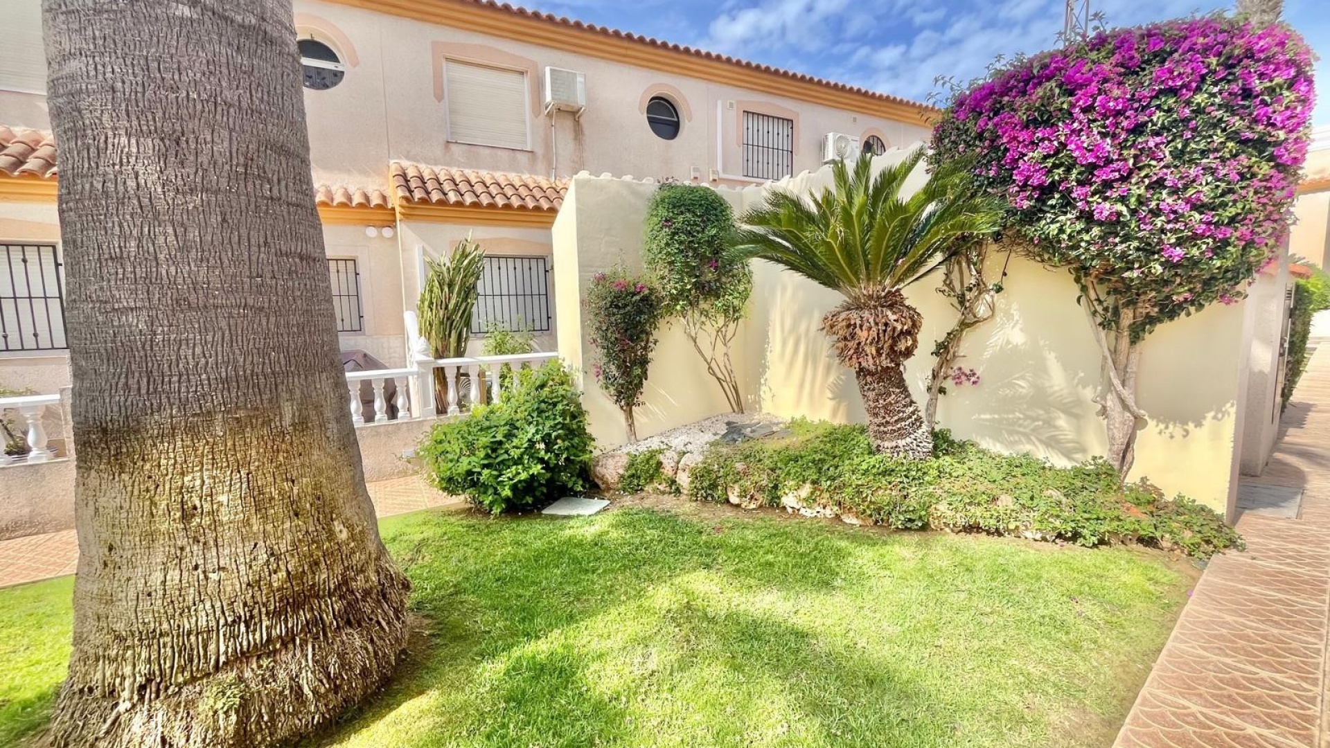 Resale - Villa - Playa Flamenca - iria
