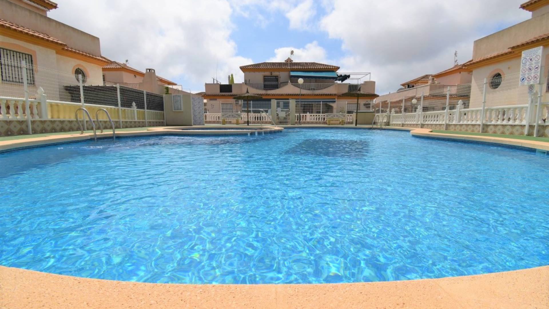 Resale - Villa - Playa Flamenca - iria