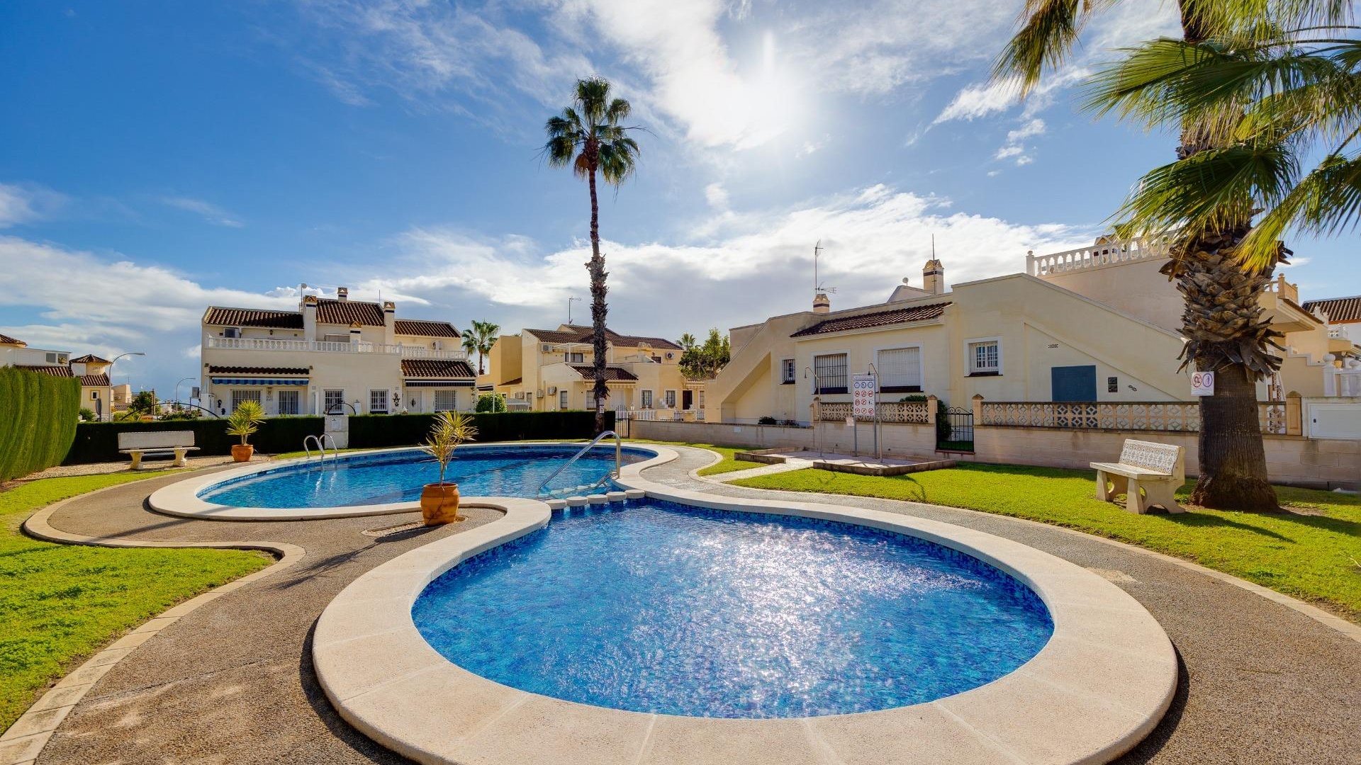 Resale - Villa - Playa Flamenca - jumilla
