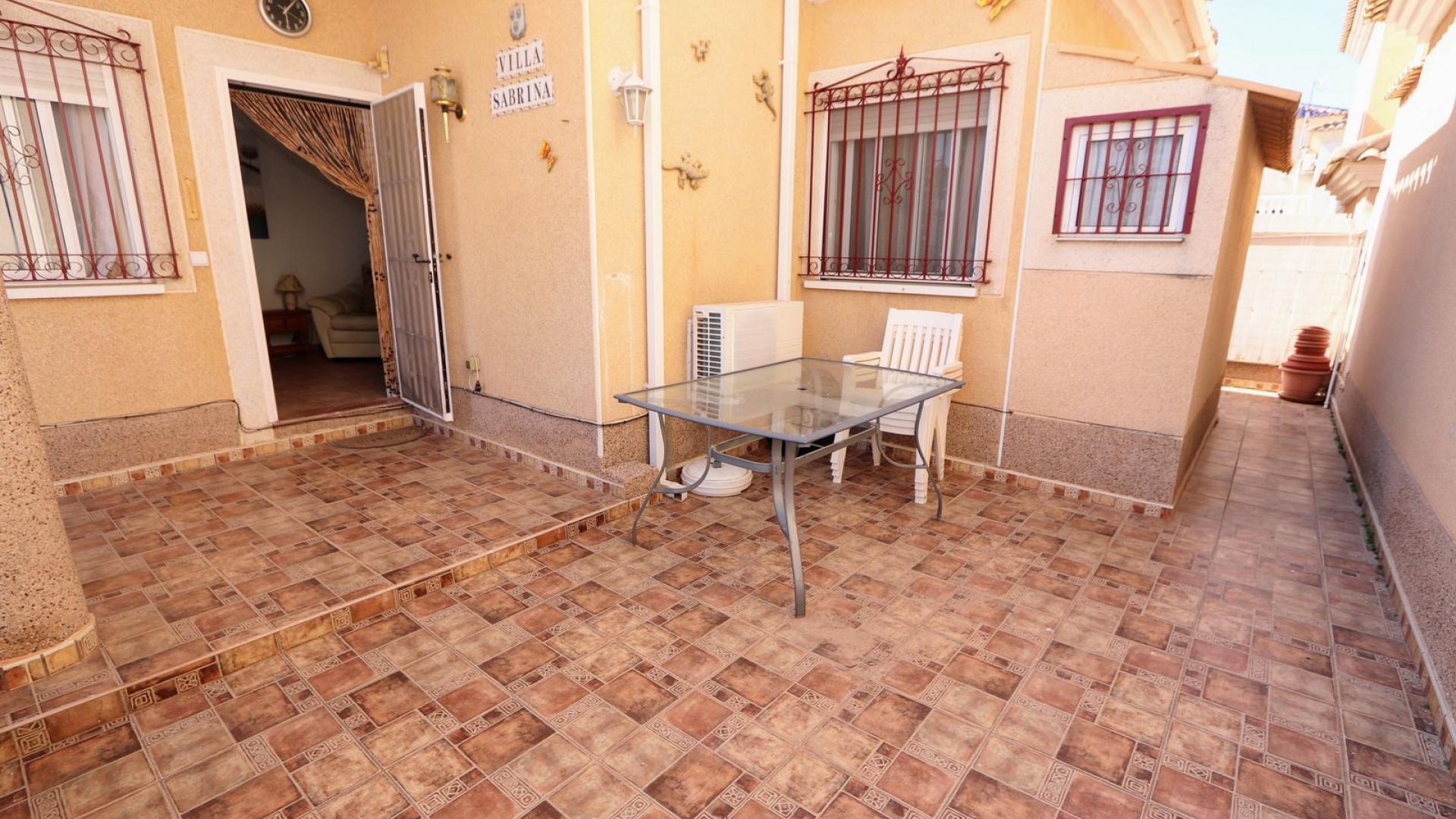 Resale - Villa - Playa Flamenca - La Pinada