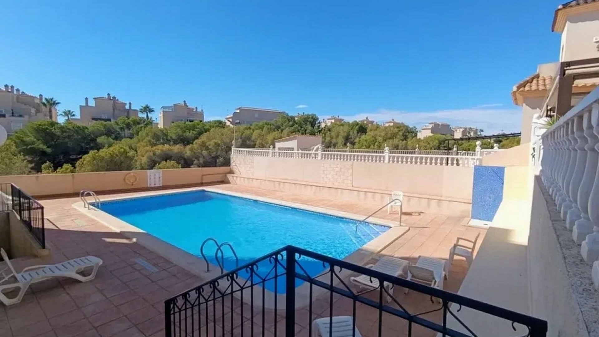 Resale - Villa - Playa Flamenca - La Pinada
