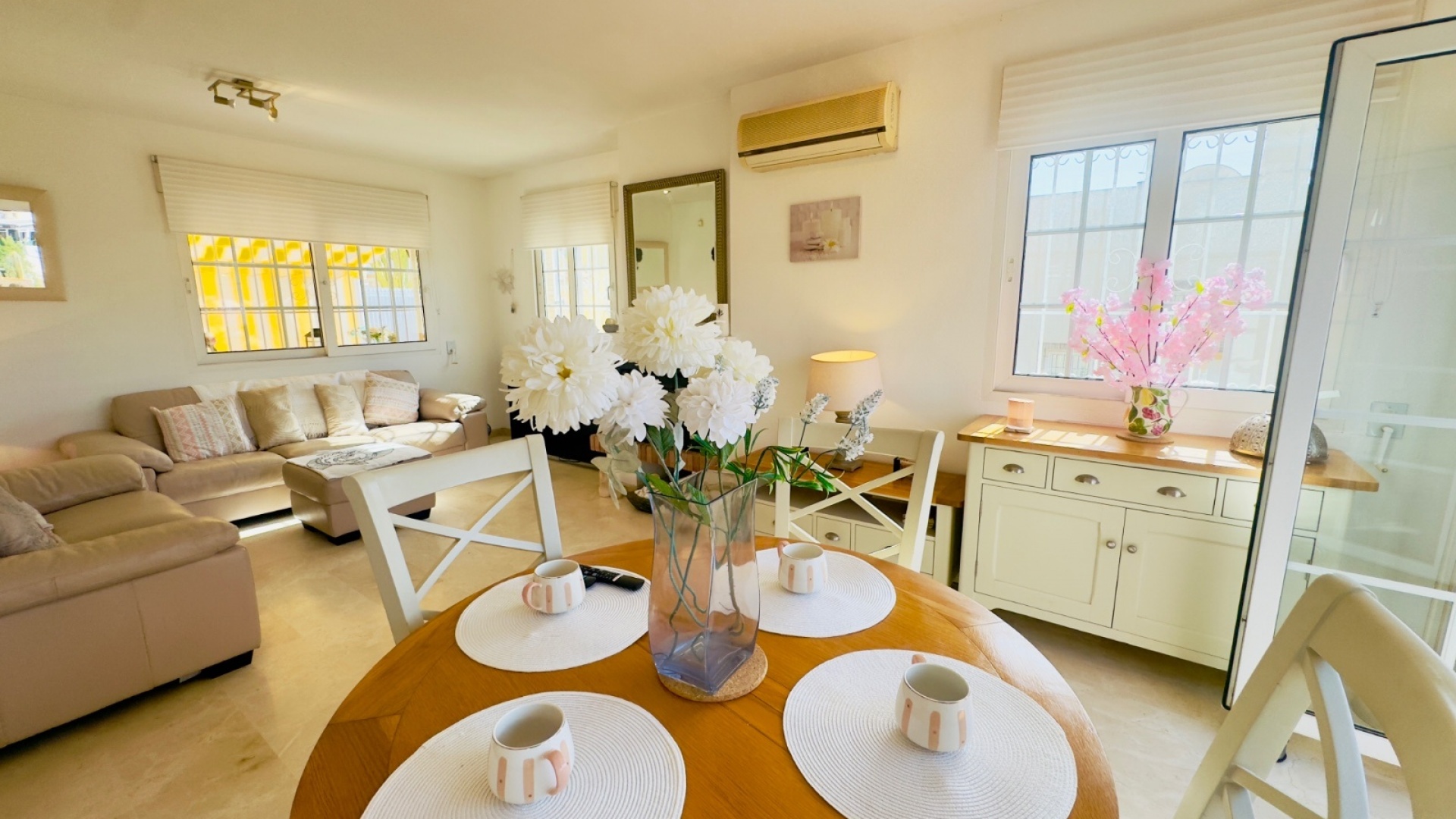 Resale - Villa - Playa Flamenca - La Rueda