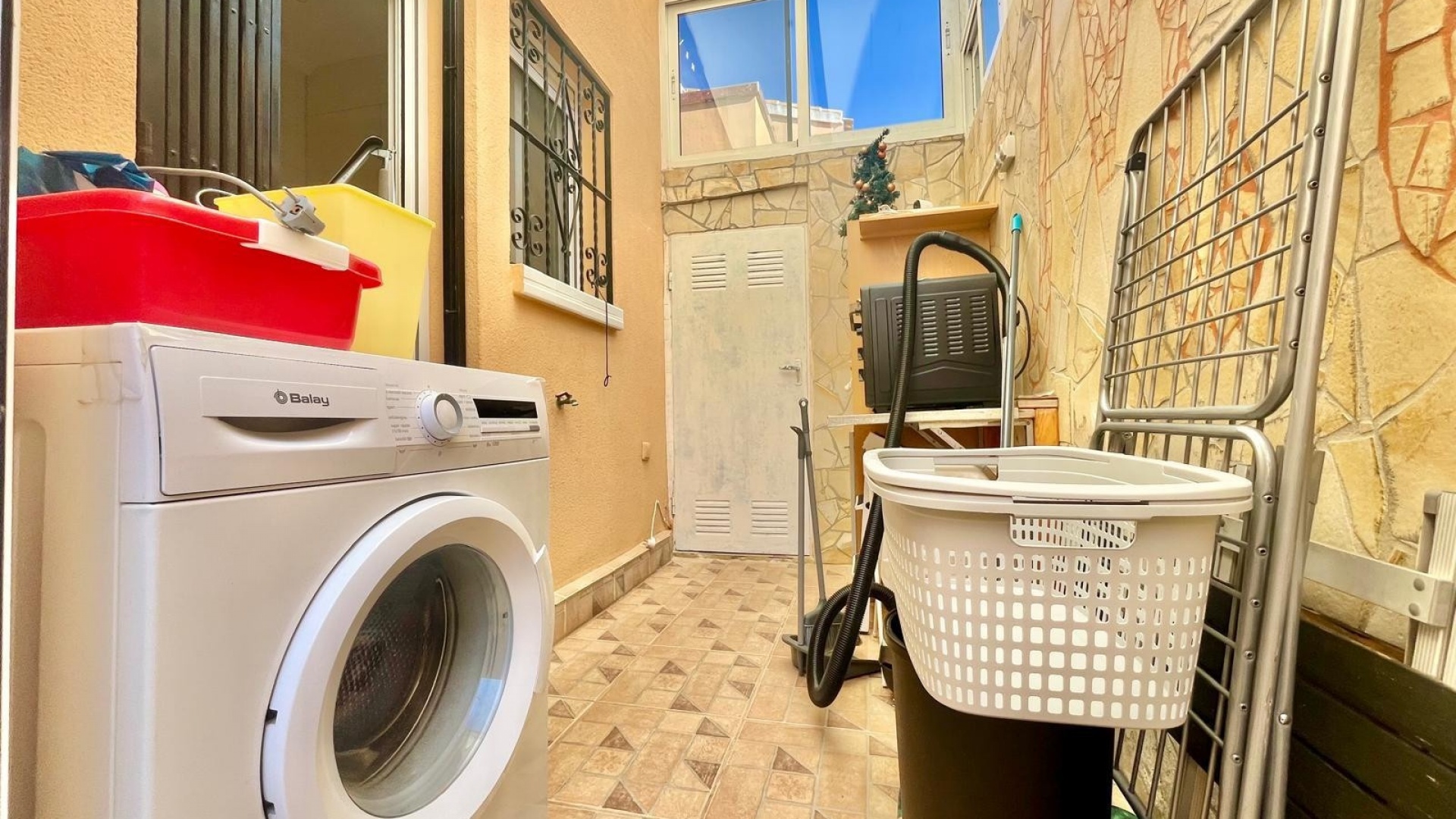 Resale - Villa - Playa Flamenca - las chismosas
