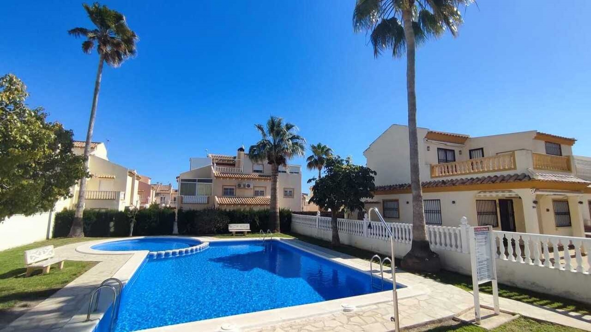 Resale - Villa - Playa Flamenca - Play Flamenca