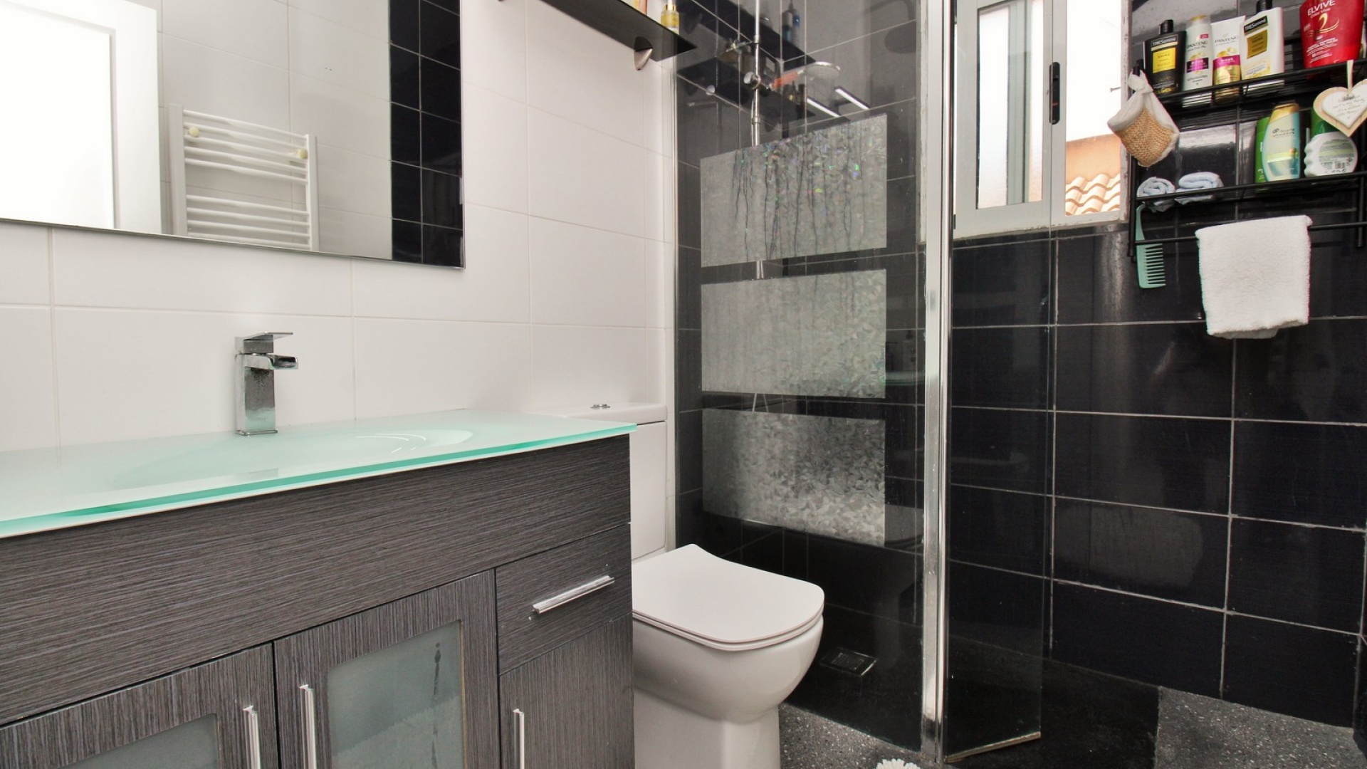 Resale - Villa - Playa Flamenca - pueblo caballero