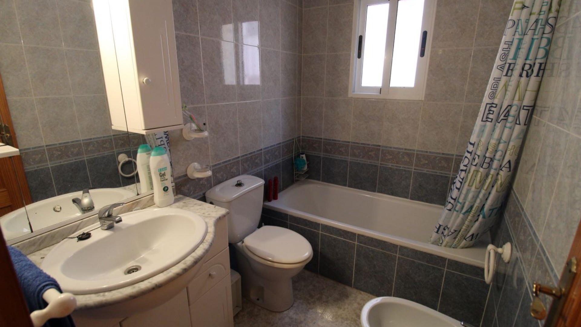 Resale - Villa - Playa Flamenca - pueblo caballero