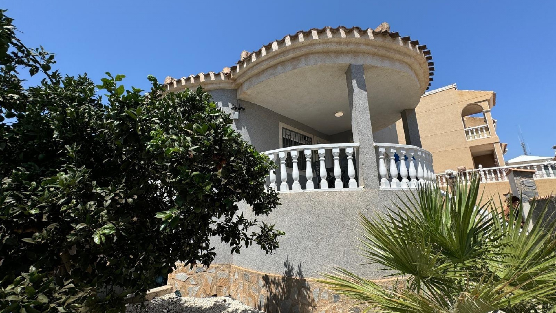 Resale - Villa - Playa Flamenca - Res Laguna