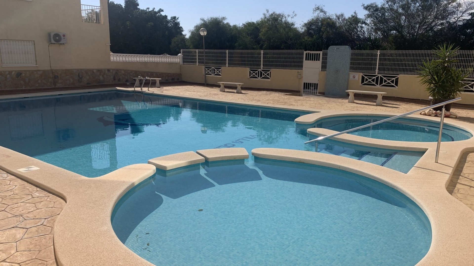 Resale - Villa - Playa Flamenca - Res. Olympia