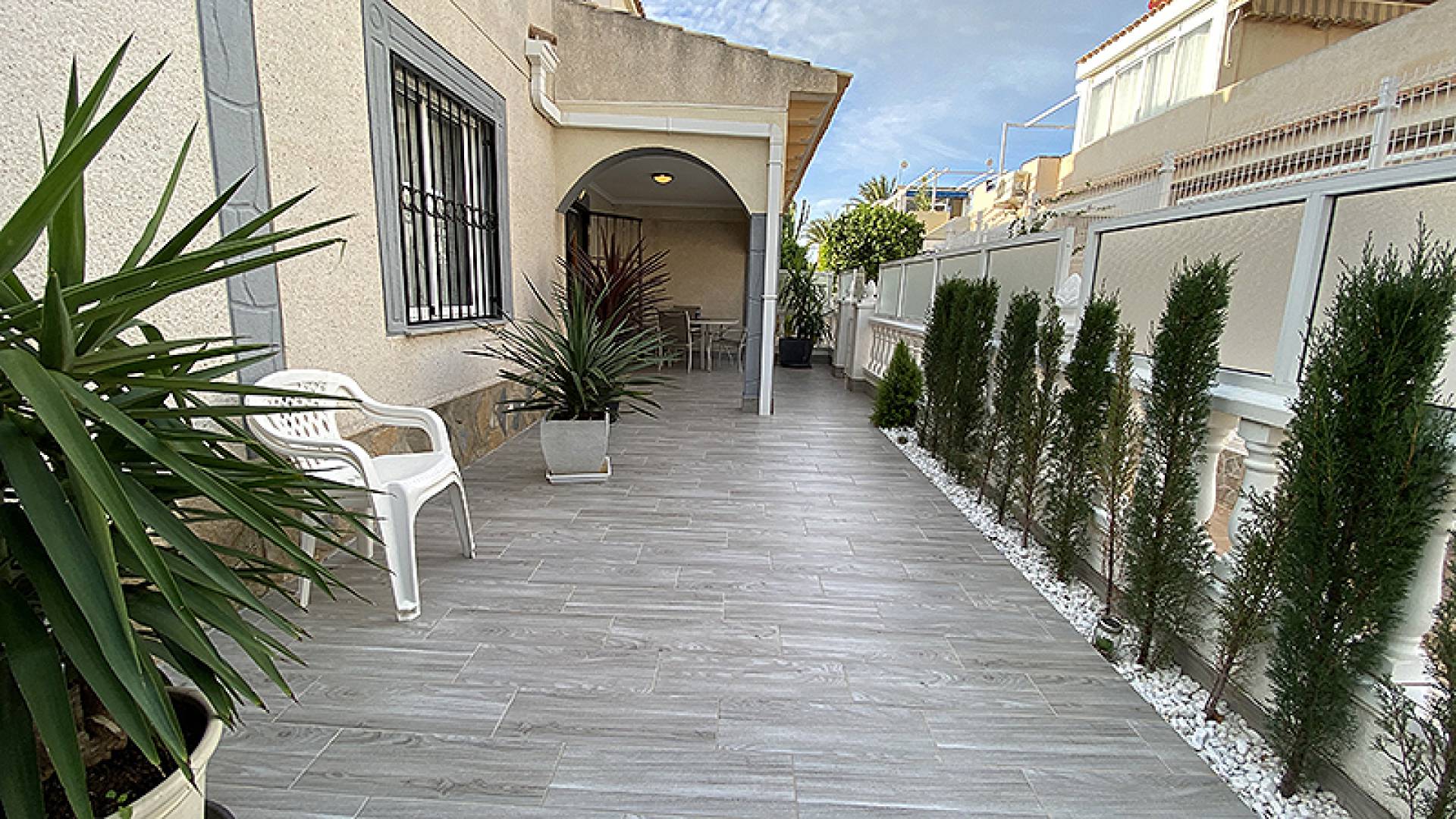 Resale - Villa - Playa Flamenca - serena