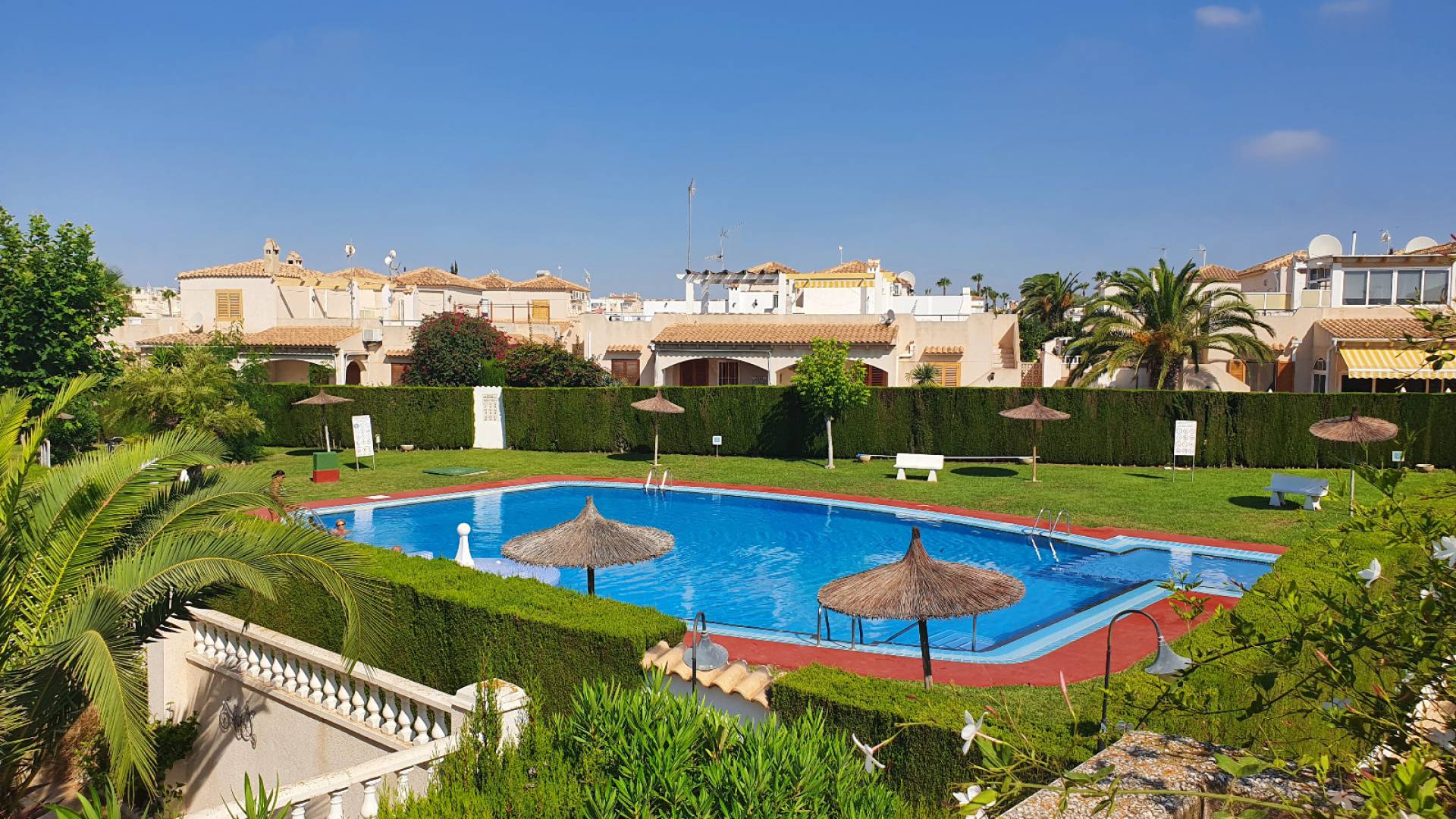 Resale - Villa - Playa Flamenca - serena