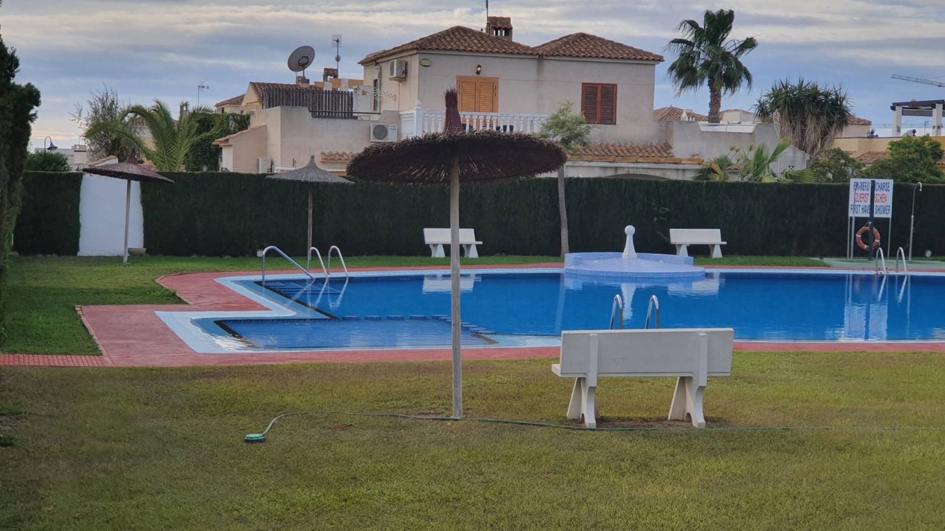 Resale - Villa - Playa Flamenca - serena