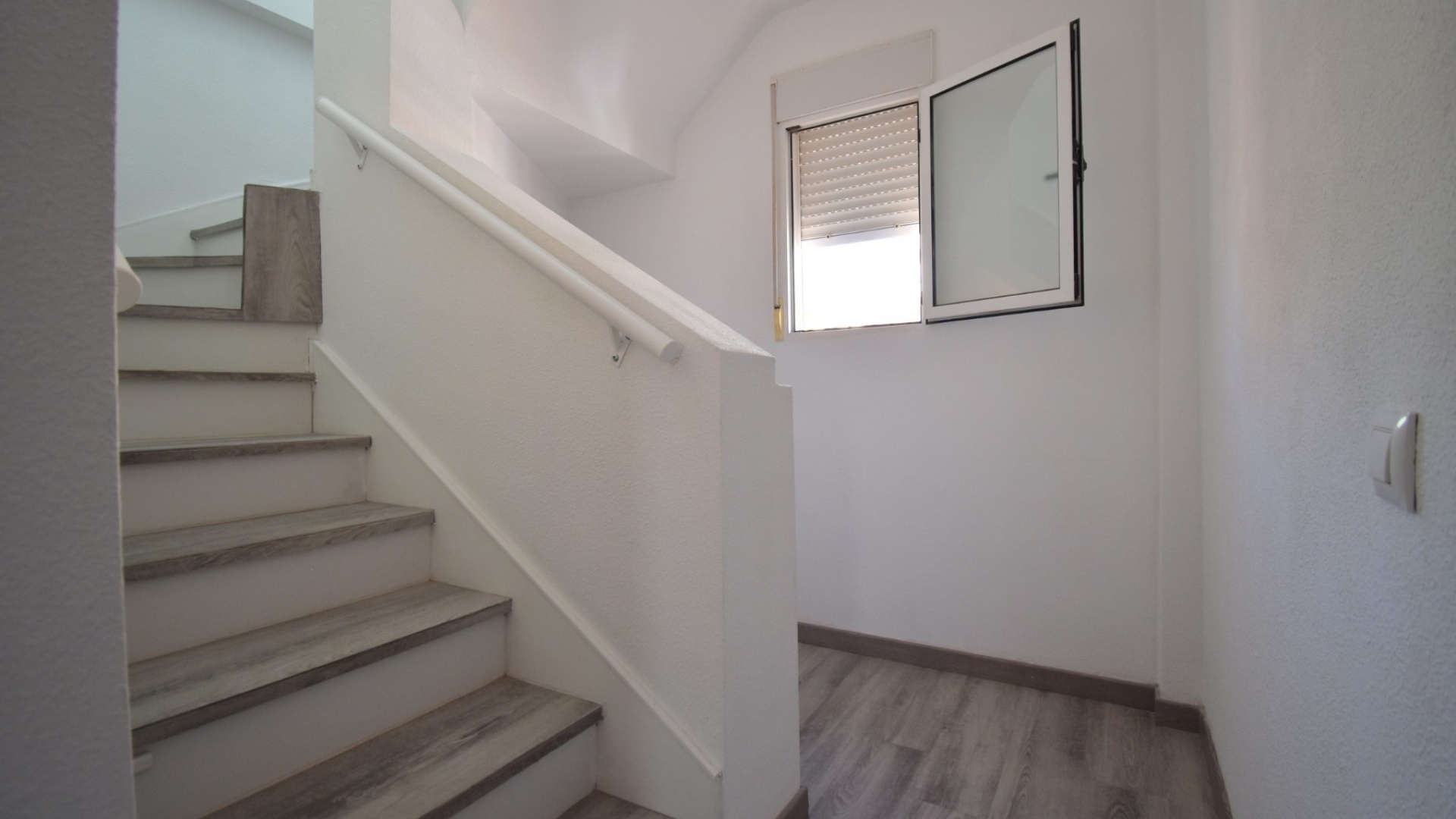 Resale - Villa - Playa Flamenca - Teruel Numancia