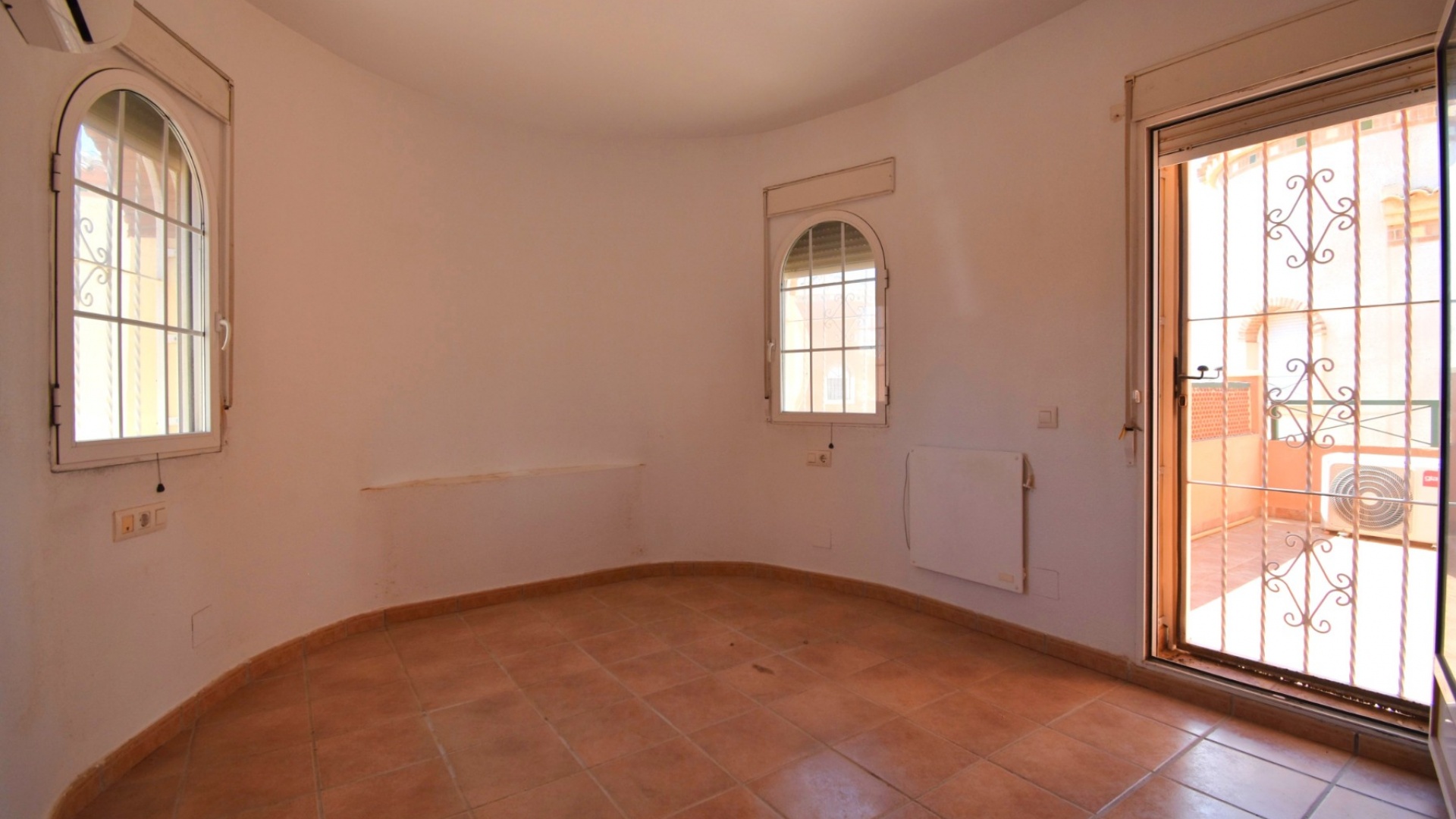 Resale - Villa - Playa Flamenca - villas san luis