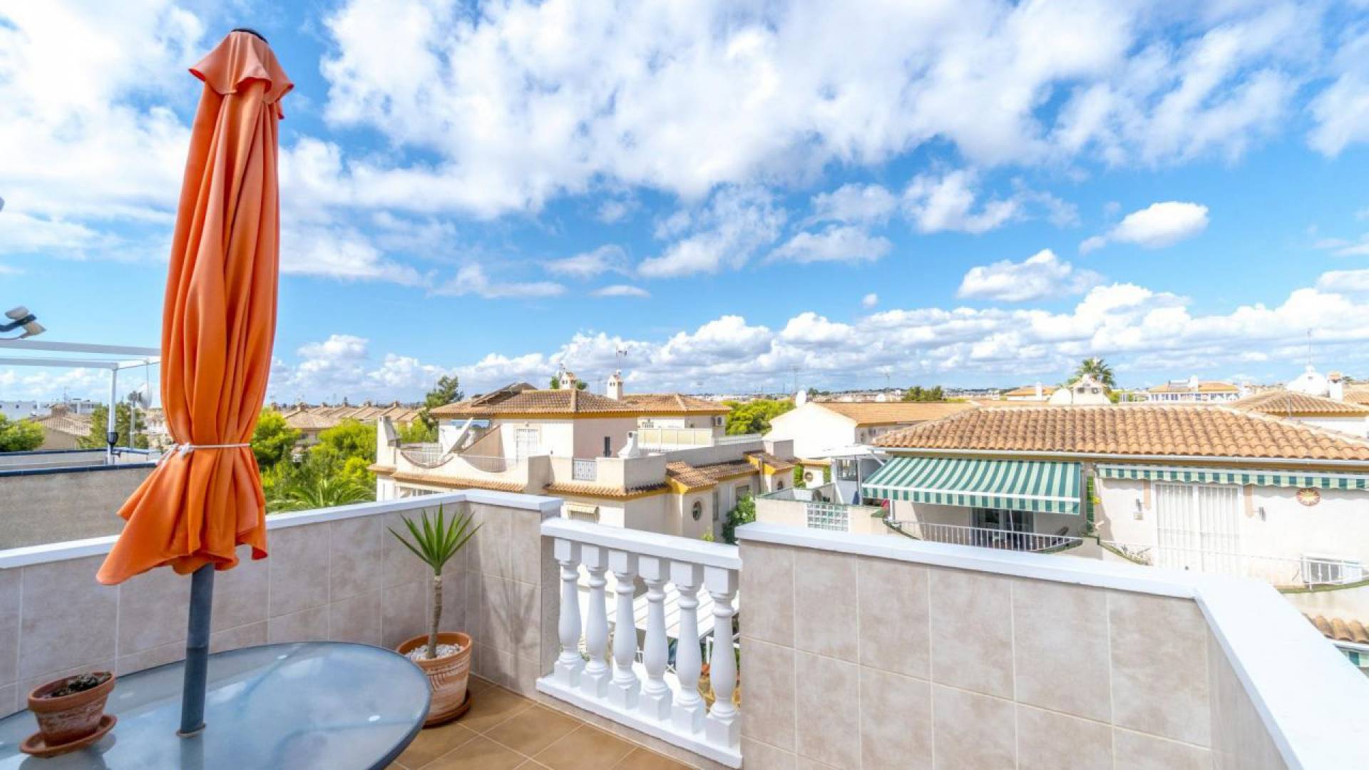 Resale - Villa - Playa Flamenca - vistamar