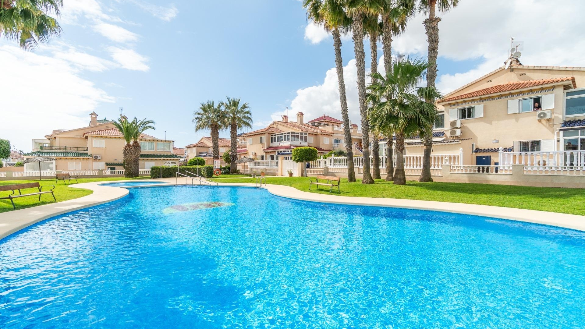 Resale - Villa - Playa Flamenca - zeniamar