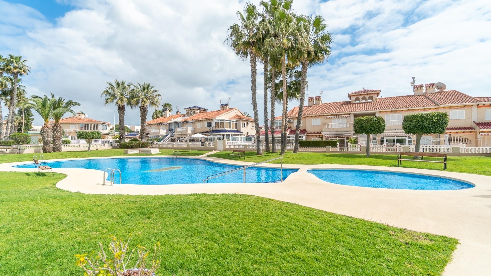 Resale - Villa - Playa Flamenca - zeniamar