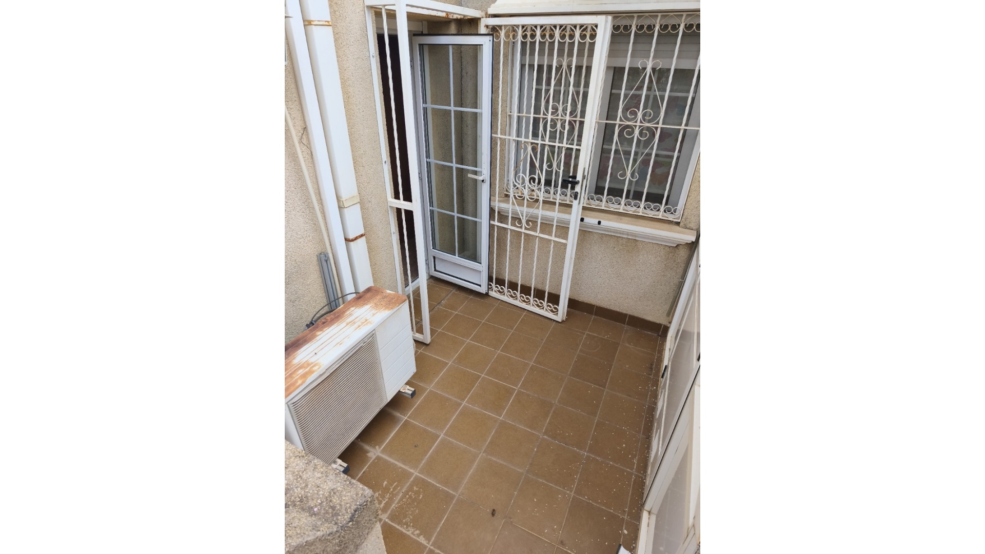 Resale - Villa - Playa Flamenca - zodiaco