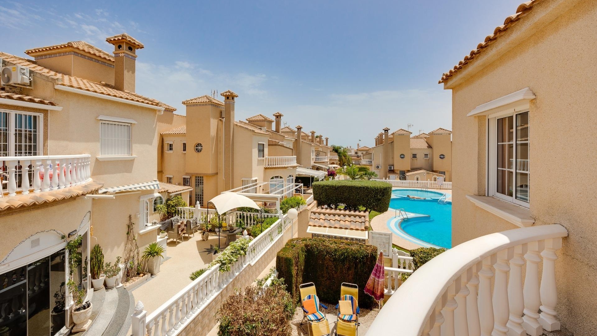 Resale - Villa - Playa Flamenca - zodiaco
