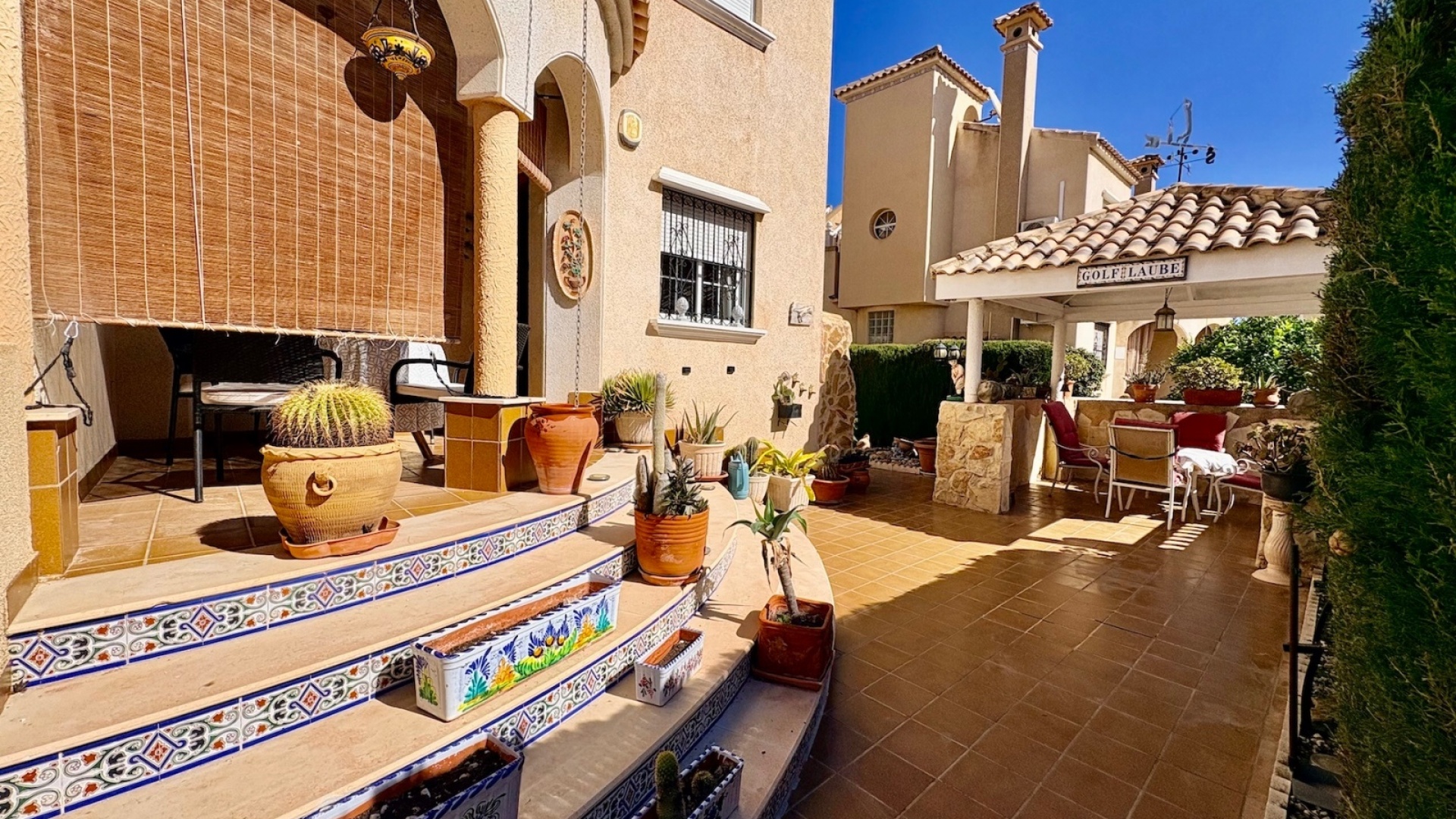 Resale - Villa - Playa Flamenca - zodiaco