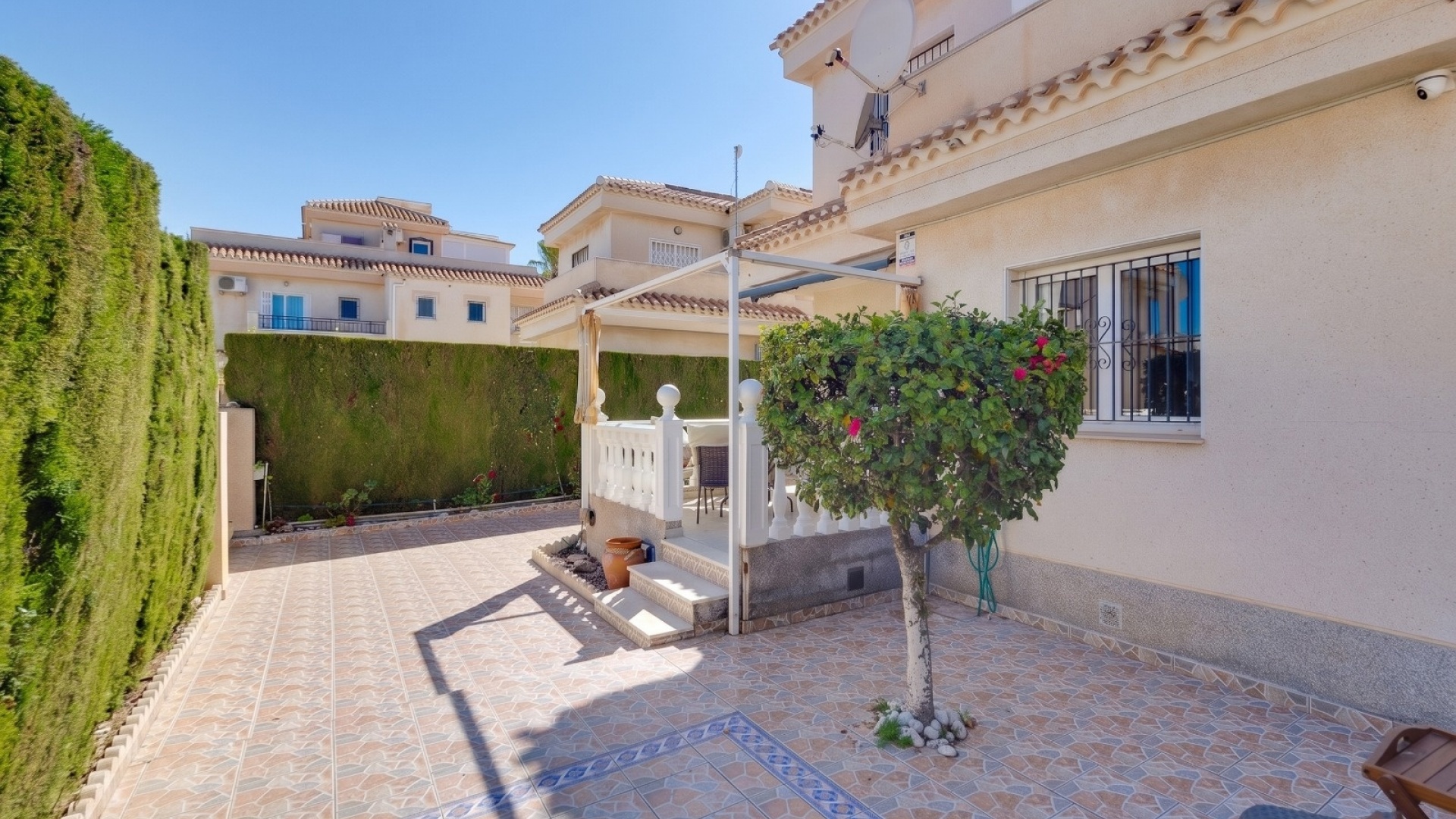 Resale - Villa - Playa Flamenca