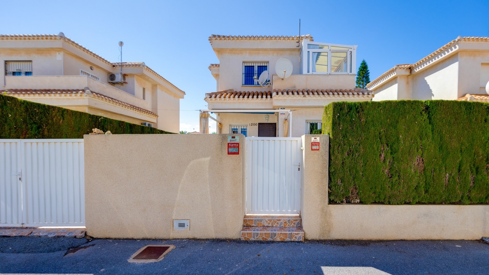 Resale - Villa - Playa Flamenca