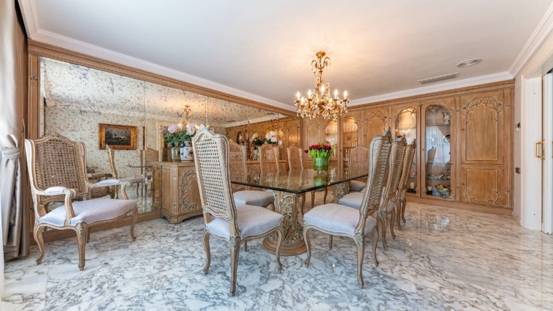 Resale - Villa - Playa San Juan