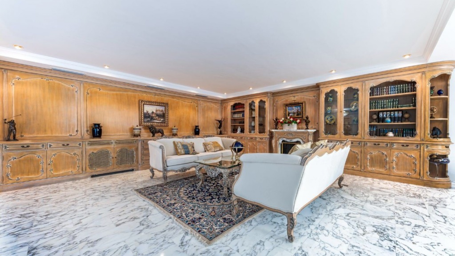 Resale - Villa - Playa San Juan