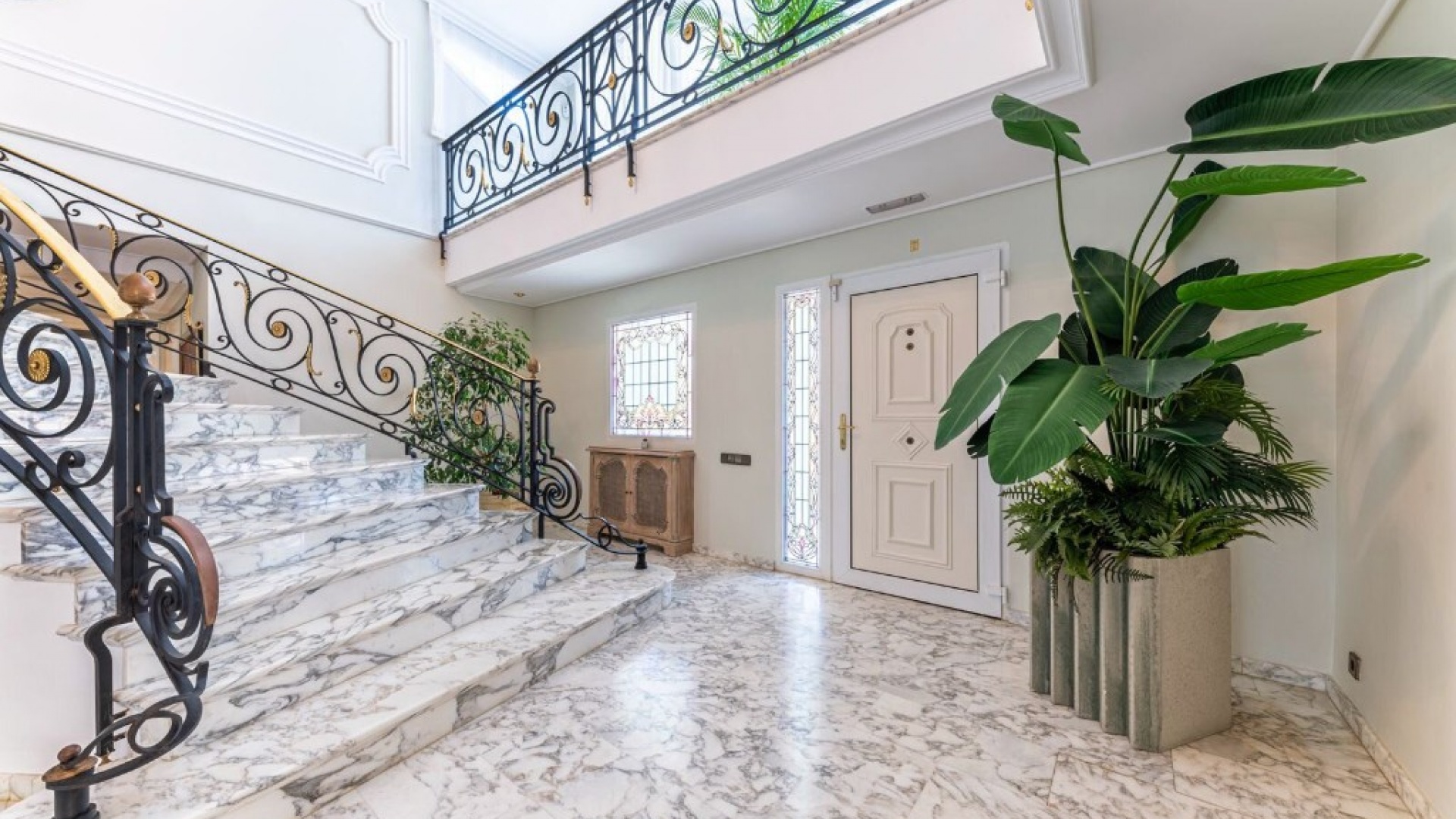 Resale - Villa - Playa San Juan