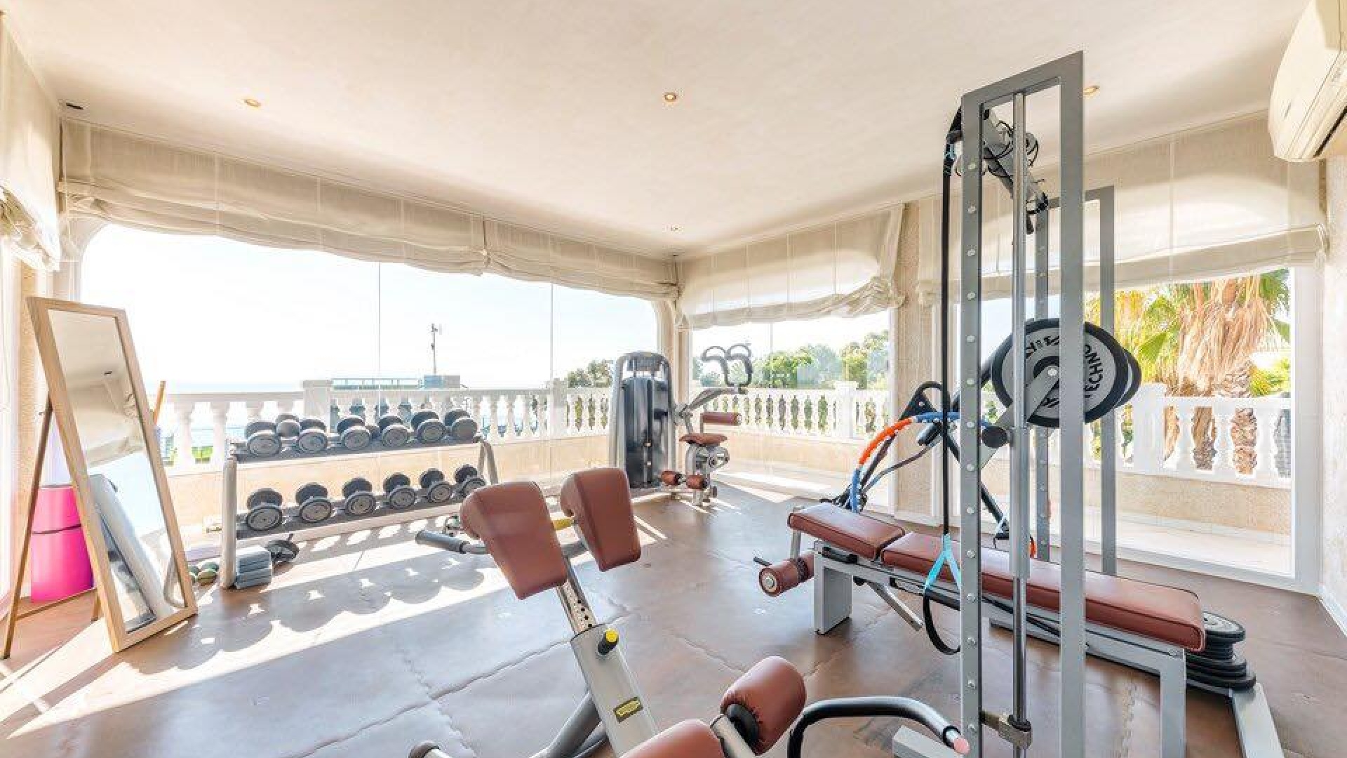 Resale - Villa - Playa San Juan