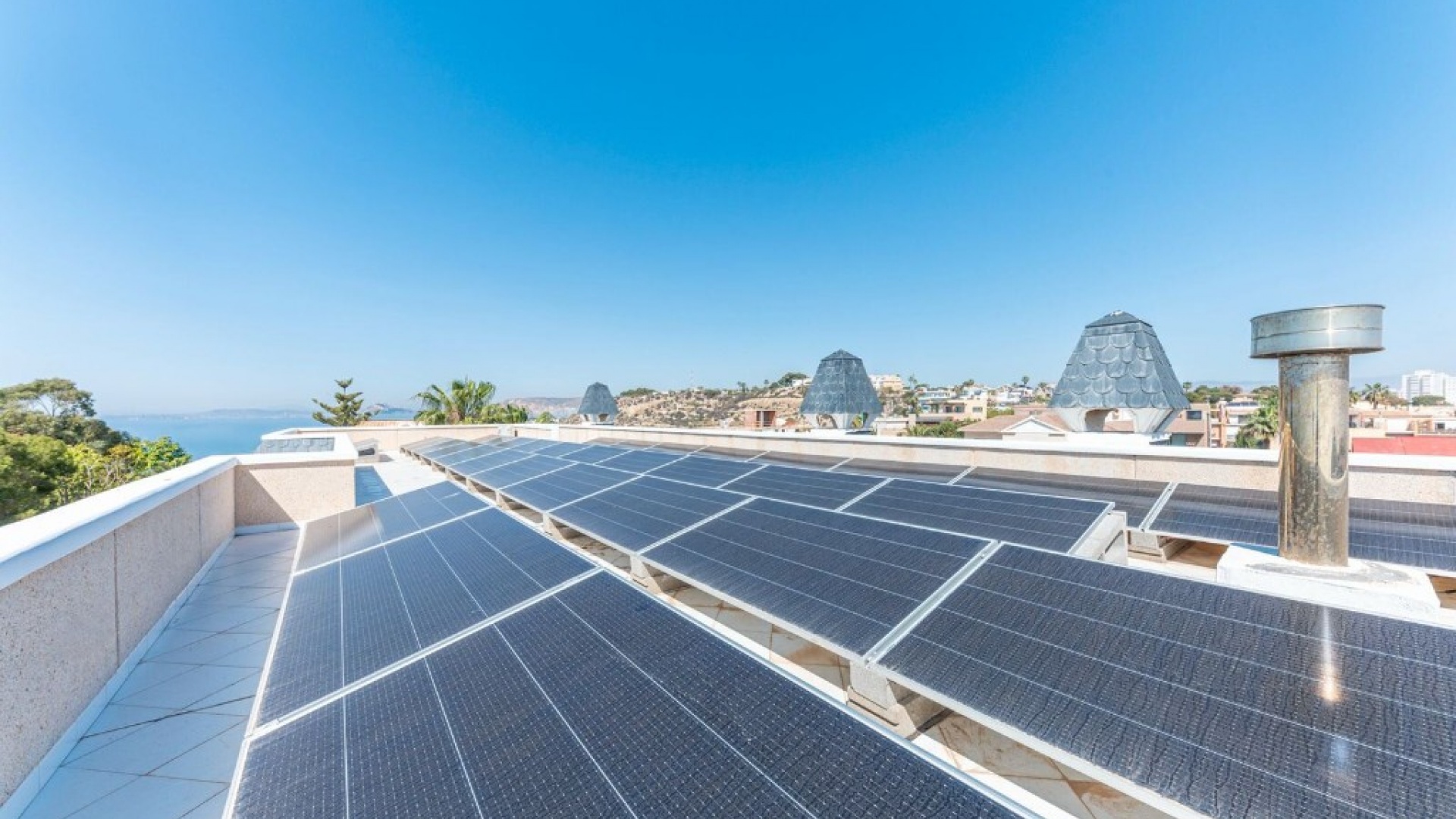 Resale - Villa - Playa San Juan