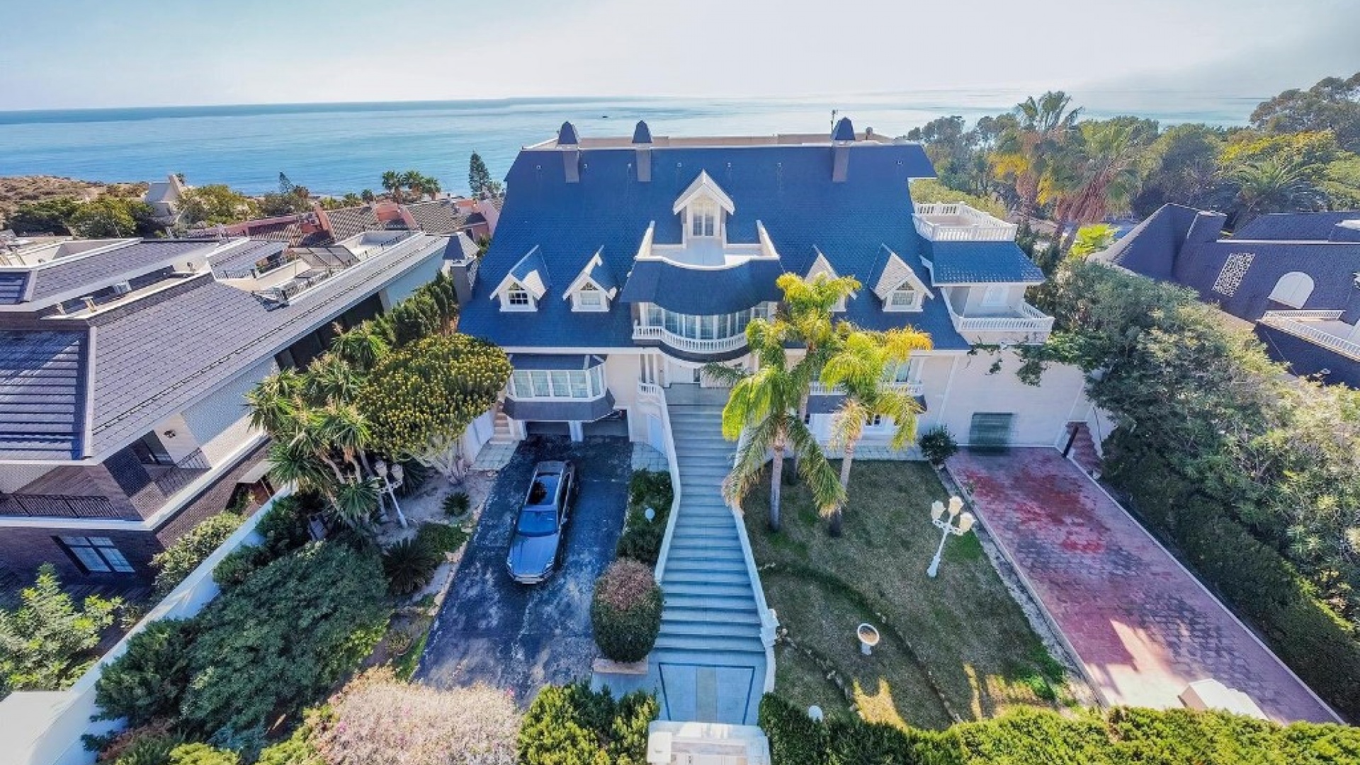 Resale - Villa - Playa San Juan