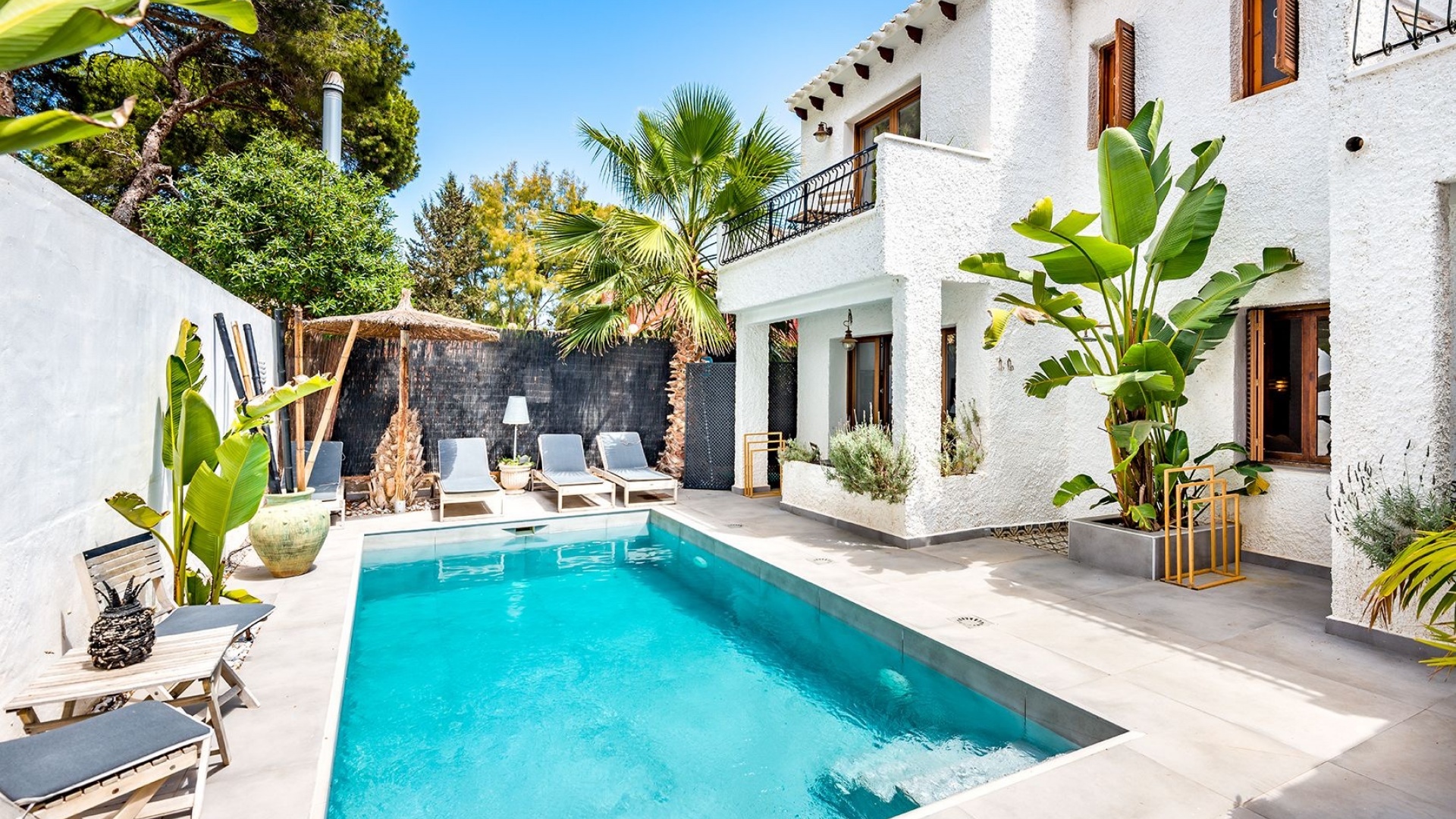 Resale - Villa - Punta Prima - beachside punta prima