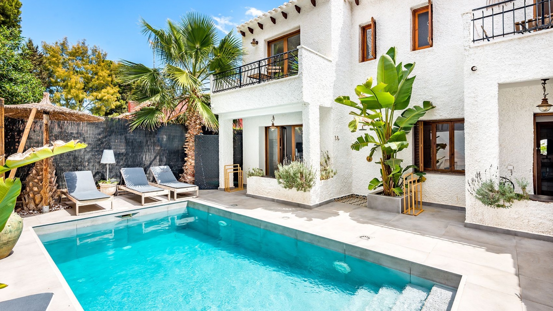 Resale - Villa - Punta Prima - beachside punta prima