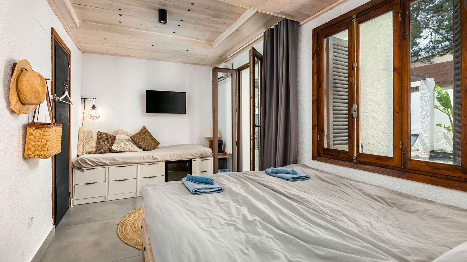 Resale - Villa - Punta Prima - beachside punta prima