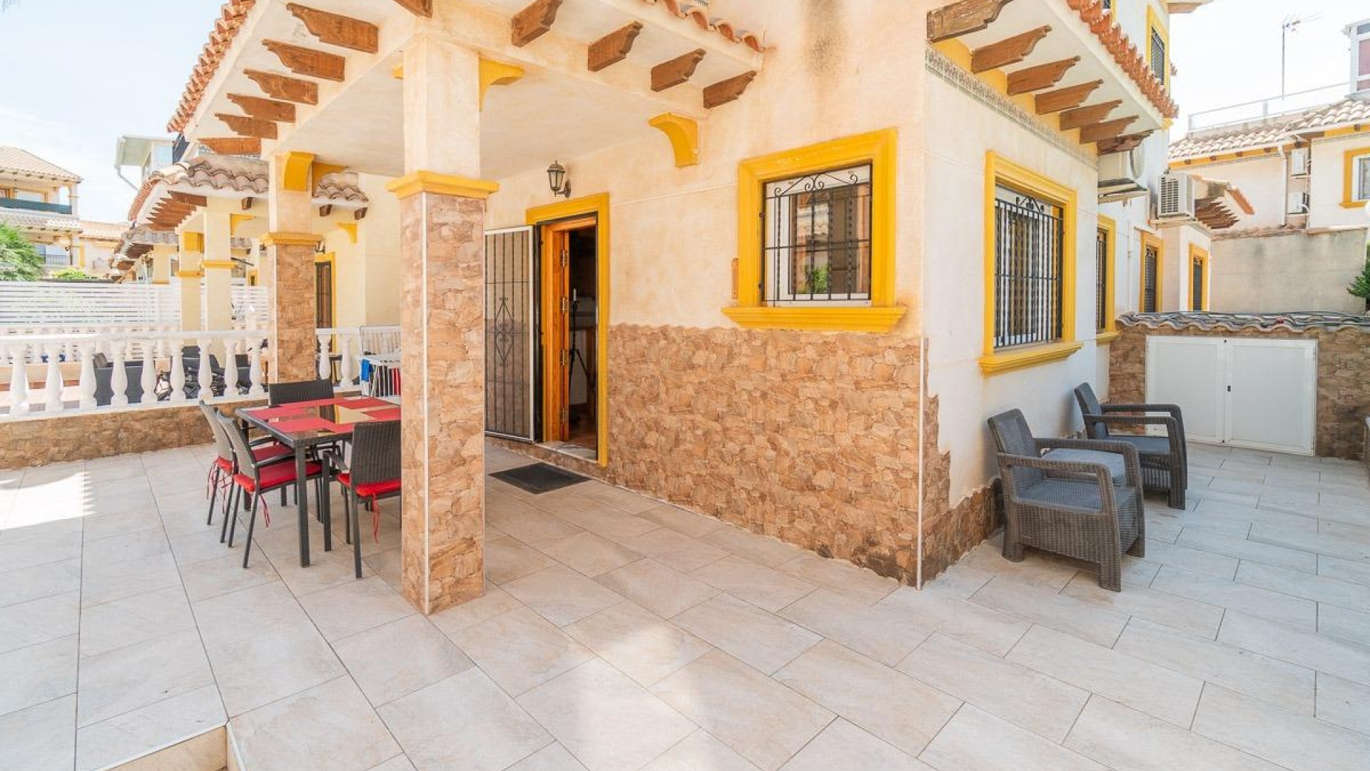 Resale - Villa - Punta Prima - la campana
