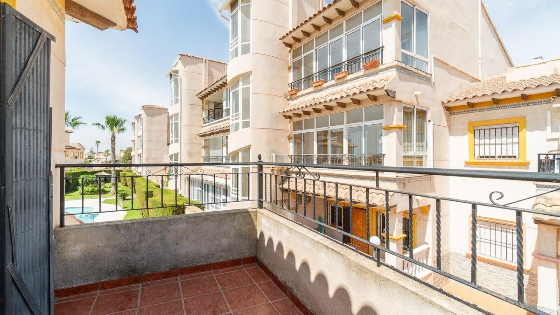 Resale - Villa - Punta Prima - la campana