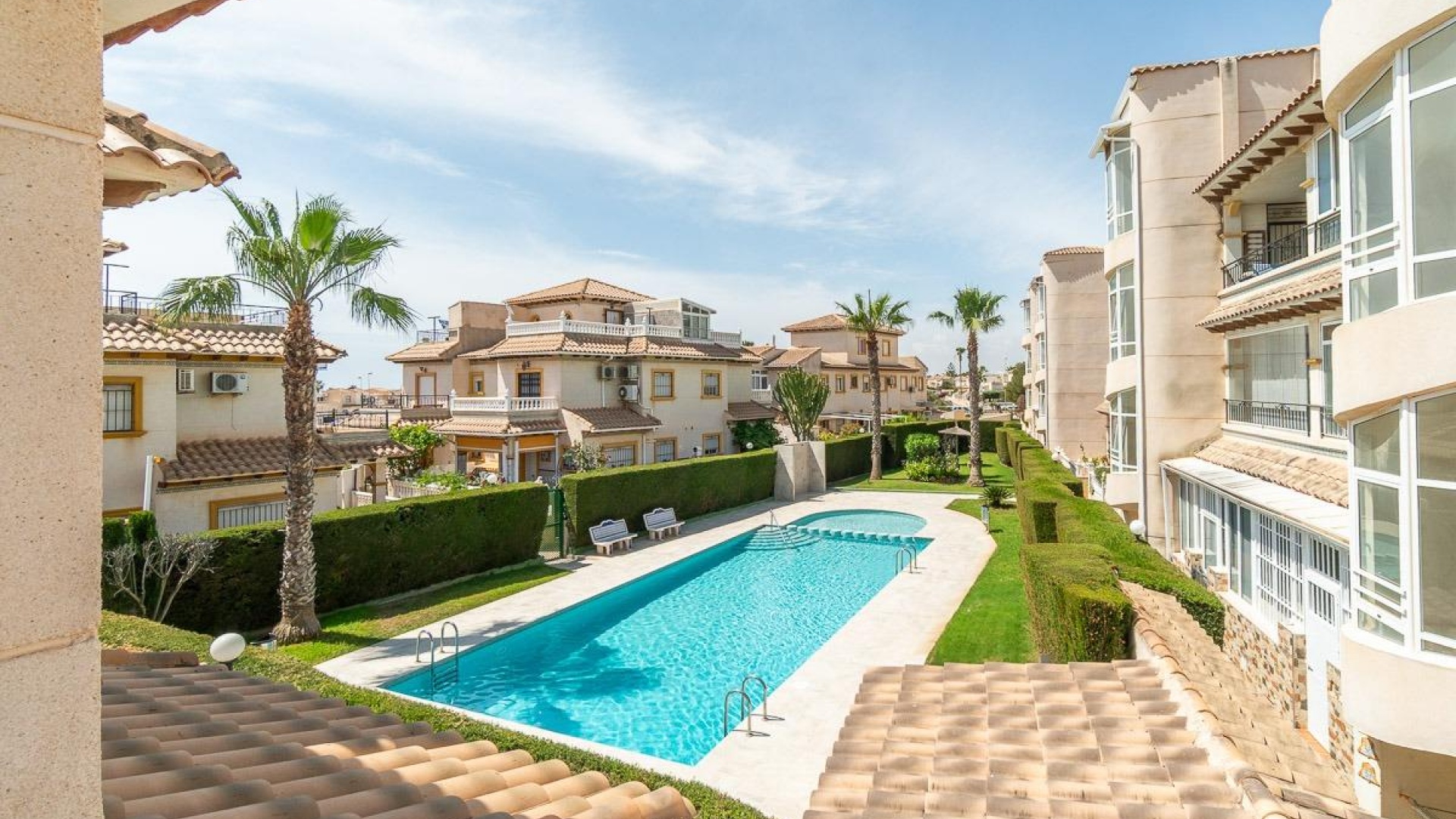 Resale - Villa - Punta Prima - la campana