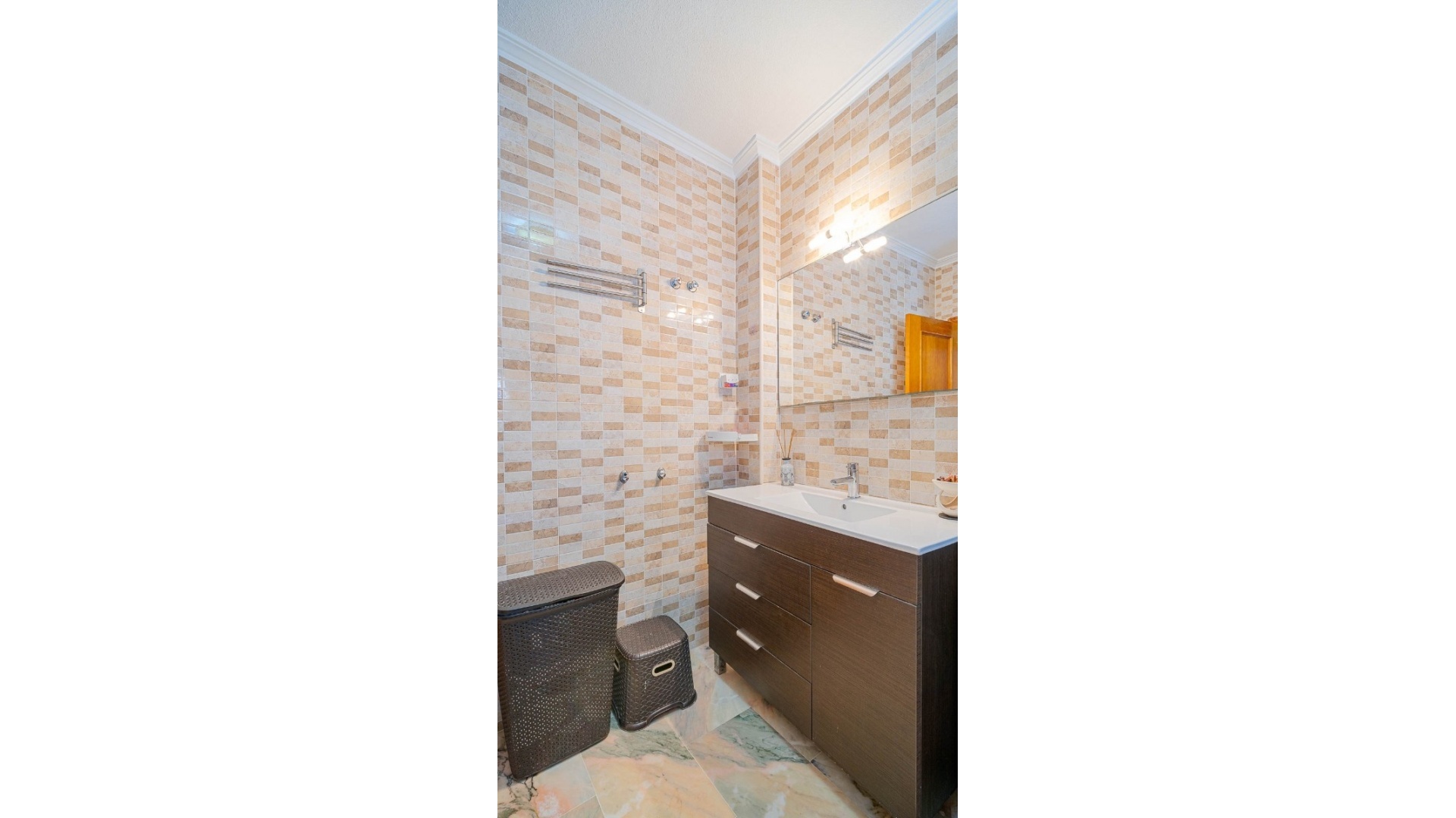 Resale - Villa - Punta Prima - la campana