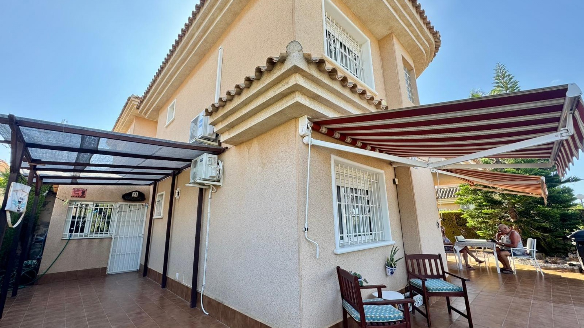 Resale - Villa - Punta Prima - Las Barcas