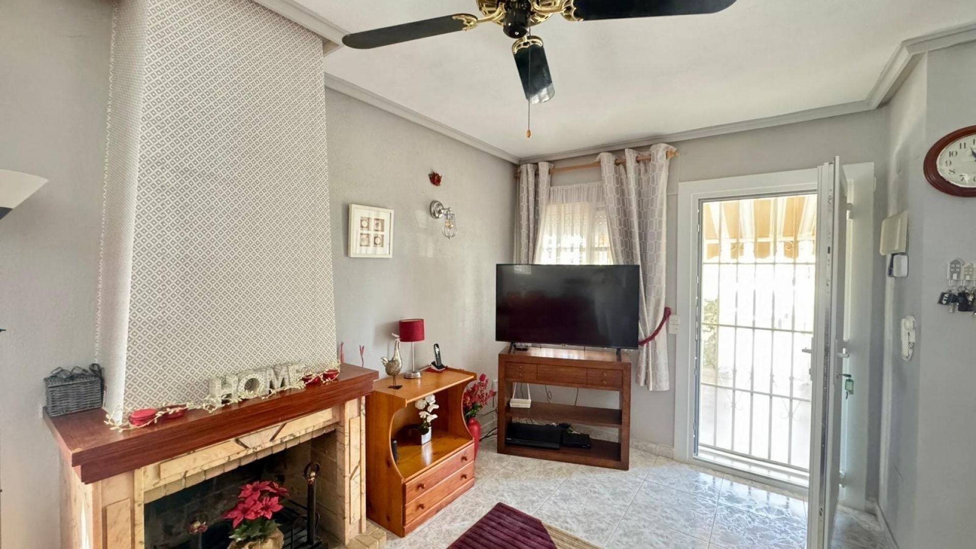 Resale - Villa - Punta Prima - Las Barcas