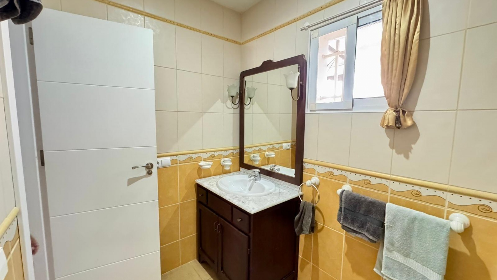 Resale - Villa - Punta Prima - Las Barcas