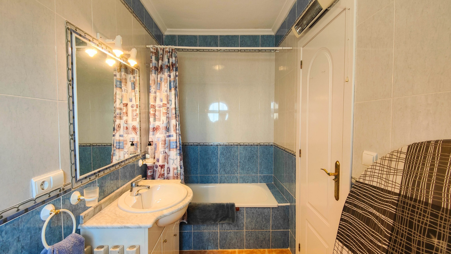 Resale - Villa - Punta Prima - los naranjos